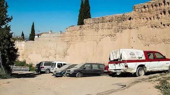 Un parking cobijado por siete siglos de historia