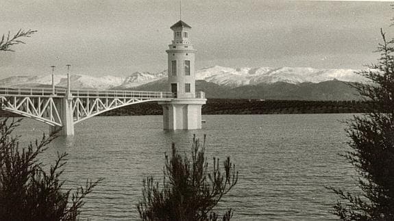 Vista general del pantano en las fechas de su inauguración 