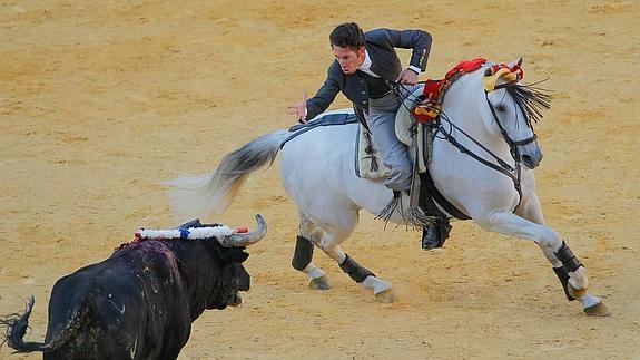 Leonardo Hernández, con tres orejas, se erigió en triunfador numerario del festejo. 