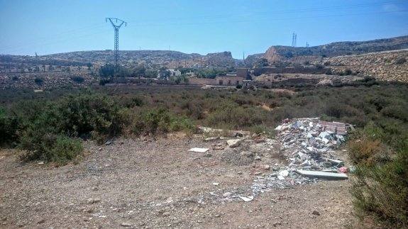 Los terrenos afectados por la construcción del Centro Comercial La Rambla se encuentran en los accesos a la ciudad por el Norte. 