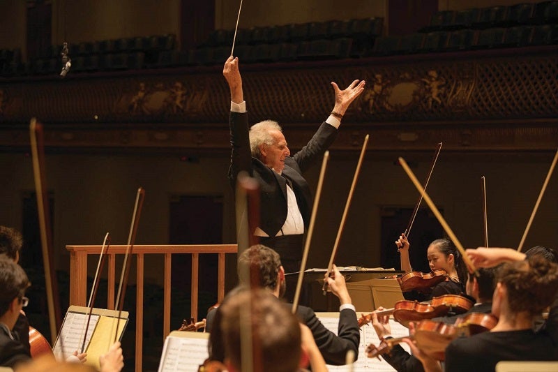 La Boston Philharmonic Youth Orchestra despliega su joven talento en el auditorio Manuel de Falla