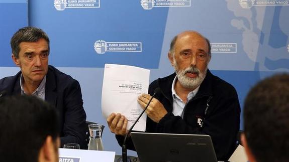 El informe sobre la tortura en Euskadi identifica 4.009 casos desde 1960. 