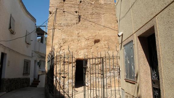 La leyenda versa sobre el castillo de La Puerta de Segura.