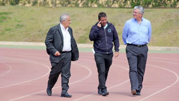 Alfonso García, presidente de la UDA, en una imagen de archivo con Alberto Benito y Juan José Bonillo.