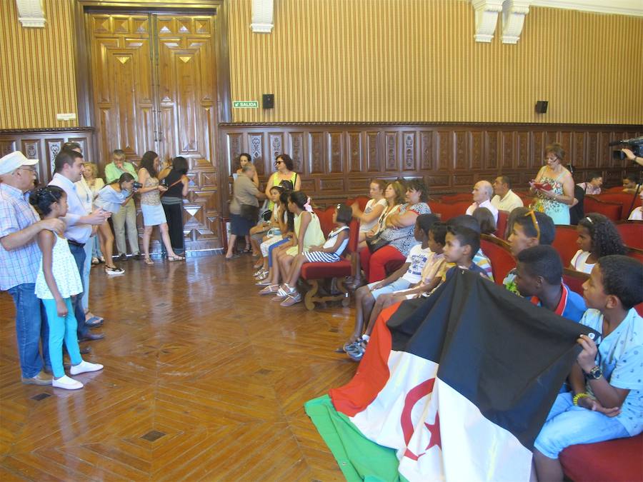 Diputación recibe a un grupo de menores saharauis que pasa este verano en Jaén