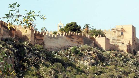 La muralla Norte mira a la zona conocida como La Hoya. 