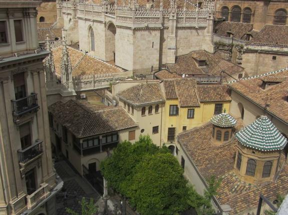 La foto remitida a Urbanismo en la que aparecen los aparatos.