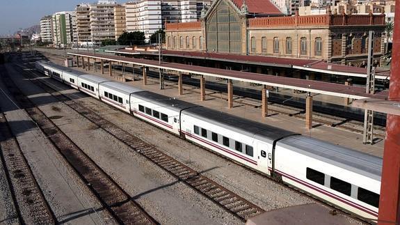 El PSOE-A anuncia una "ofensiva" para exigir que el gobierno "deje de marginar a Andalucía" con las conexiones ferroviarias