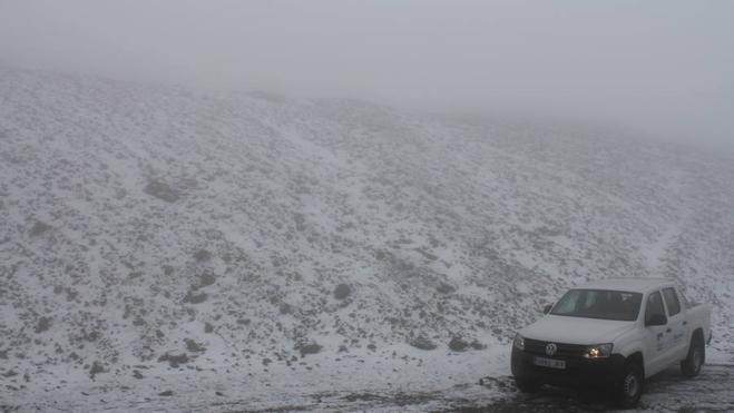 Sierra Nevada celebra los primeros copos de la temporada