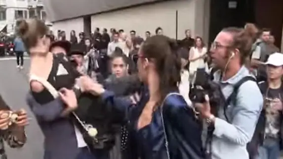 La modelo Gigi Hadid responde a golpes ante una acosador en Milán