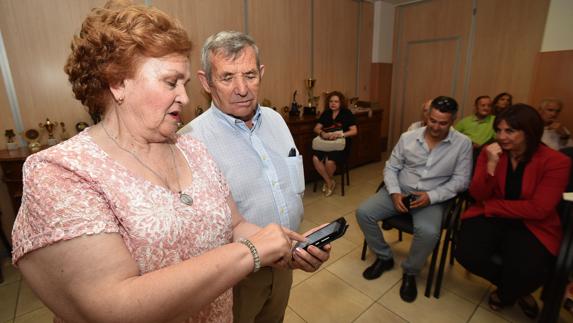 Más de 500 mayores de 36 municipios aprenden a aprovechar al máximo sus teléfonos inteligentes