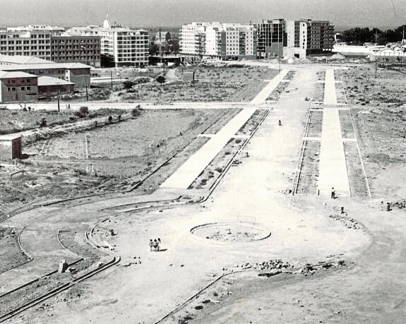 Fuentenueva. Con la ejecución del proyecto de Facultad de Ciencias, en 1963, se iniciaba su construcción.