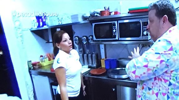 Una cocinera abandona el 'House Café' durante la emisión de 'Pesadilla en la cocina'