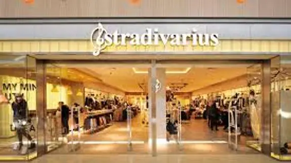 Hoy es Cyber Monday: Disfruta los descuentos y rebajas de Stradivarius en ropa