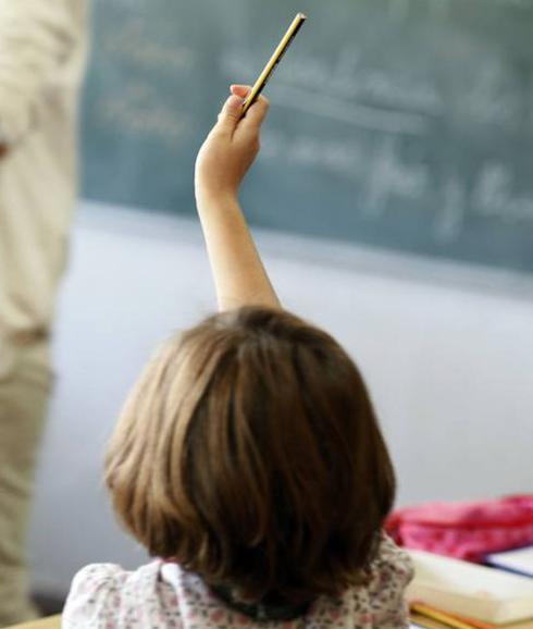 Lleva a su padre a la cárcel tras contar en una redacción del colegio que la violaba