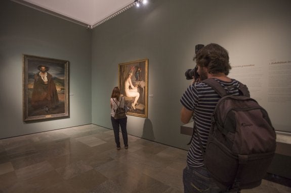 Visitantes en el Museo de Bellas Artes.