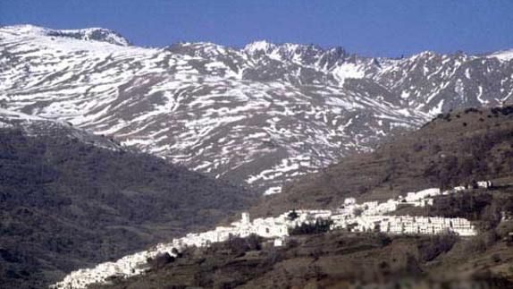 Capileira ya es uno de los 'Pueblos más bonitos España'