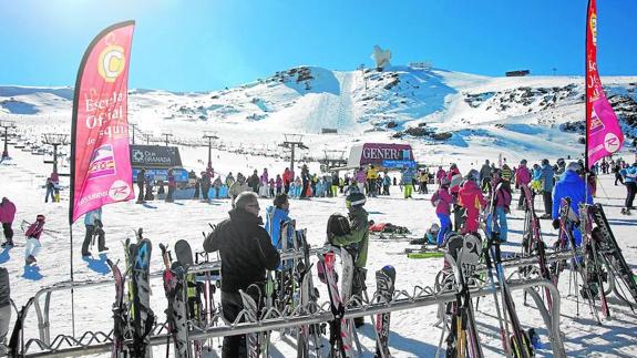Sierra Nevada es punto de encuentro de muchos famosos en época navideña. 