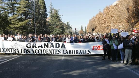La manifestación se ha producido cerca del edificio de los sindicatos 