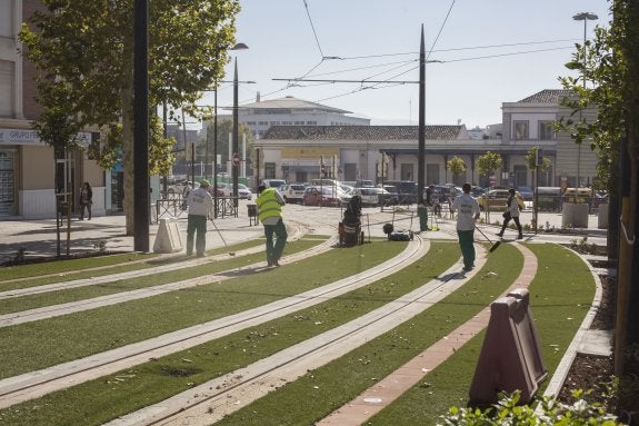 Trazado del metro a su paso por avenida de Andaluces.