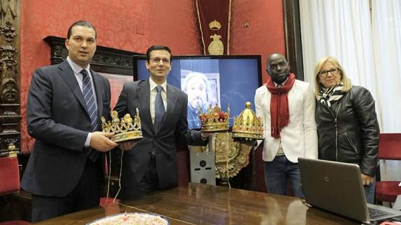 Los Reyes Magos de Granada, con el alcalde