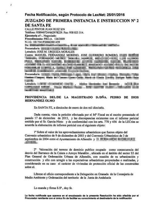 Hace un año. Una de las últimas providencias, por la que se encargaron dos nuevas periciales en enero de 2016.