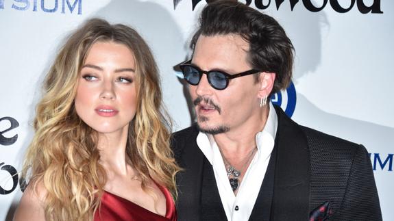 Amber Heard acusa a Johnny Depp de "mezquino"