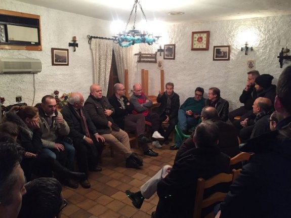 Algunos de los participantes ayer en la Mesa de la Afición del Real Jaén.