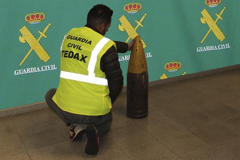 La Guardia Civil desactiva un proyectil de 116 kilos aparecido en un sótano