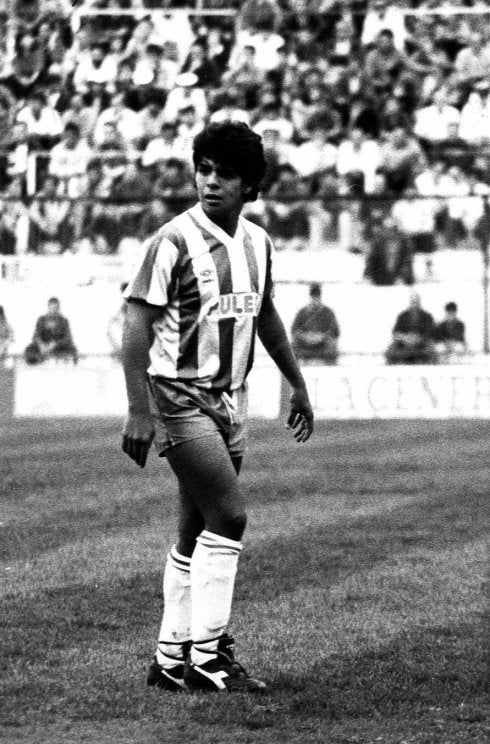 Lalo Maradona en el transcurso de un partido con el Granada.