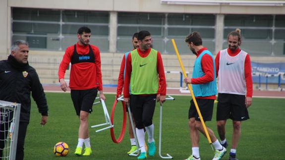 Ximo Navarro se queda fuera de la lista de la UD Almería