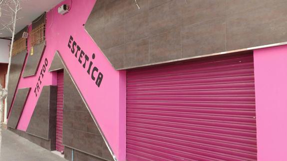 Detienen a un tatuador por quedarse con cinco máquinas de tatuar de sus empleados