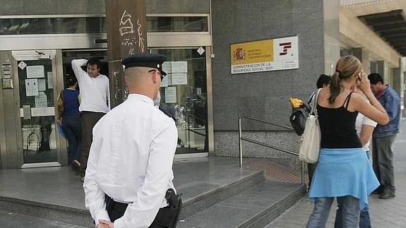 Cinco detenidos por defraudar más de un millón de euros a la Seguridad Social
