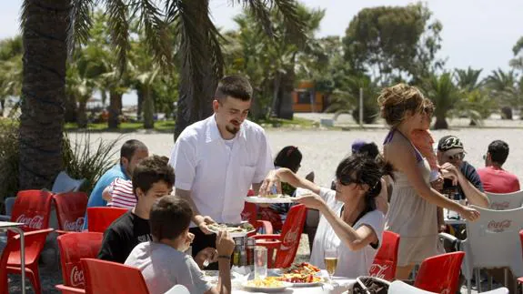 Dos de cada tres granadinos que buscan trabajo son parados de larga duración