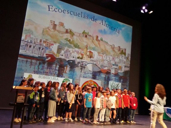 Alumnos de los colegios almerienses que han sido galardonados por esta iniciativa de concienciación medioambiental.