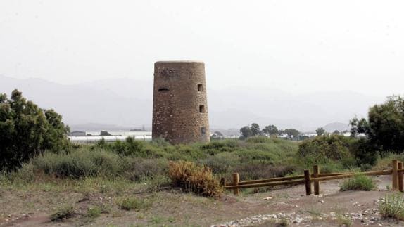 Costas rehabilitará las torres de Torregarcía, El Perdigal y San Miguel