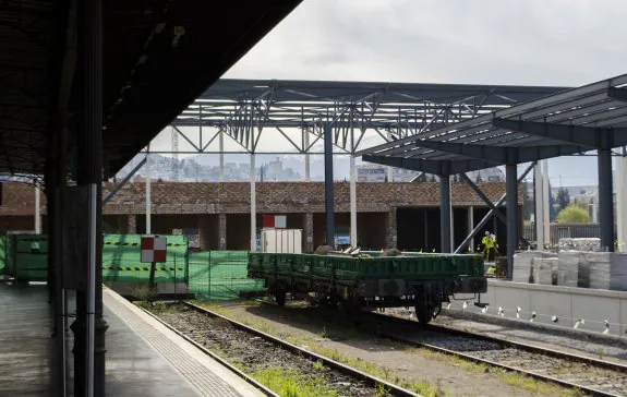 Obras. La remodelación de la estación de Andaluces sigue en marcha.