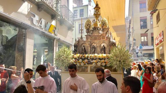 La procesión marca el día grande del Corpus