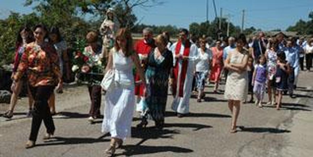 Celebración de la procesión de las solteras en Ahigal de Villarino