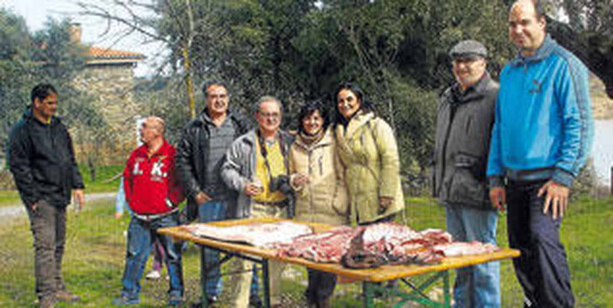 El camping de Guijo de Ávila acoge la matanza típica