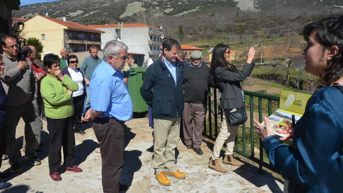 La Diputación, Monsagro y Universidad crean la 'Ruta de las huellas fósiles'