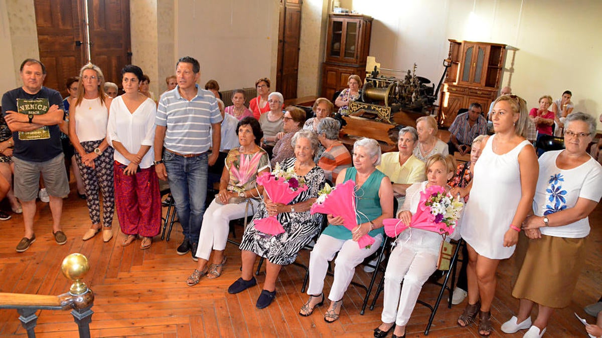 Candelario rinde homenaje a sus tres centenarias