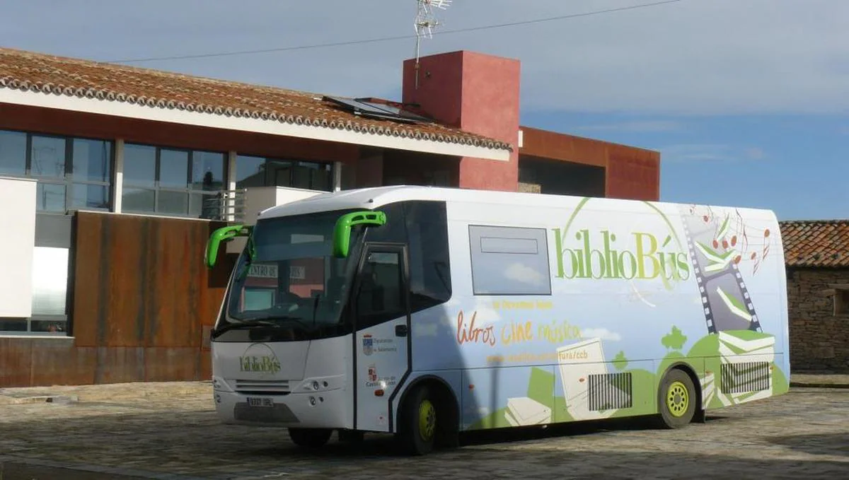 El Bibliobús arranca el 2017 con nuevas rutas por los pueblos salmantinos