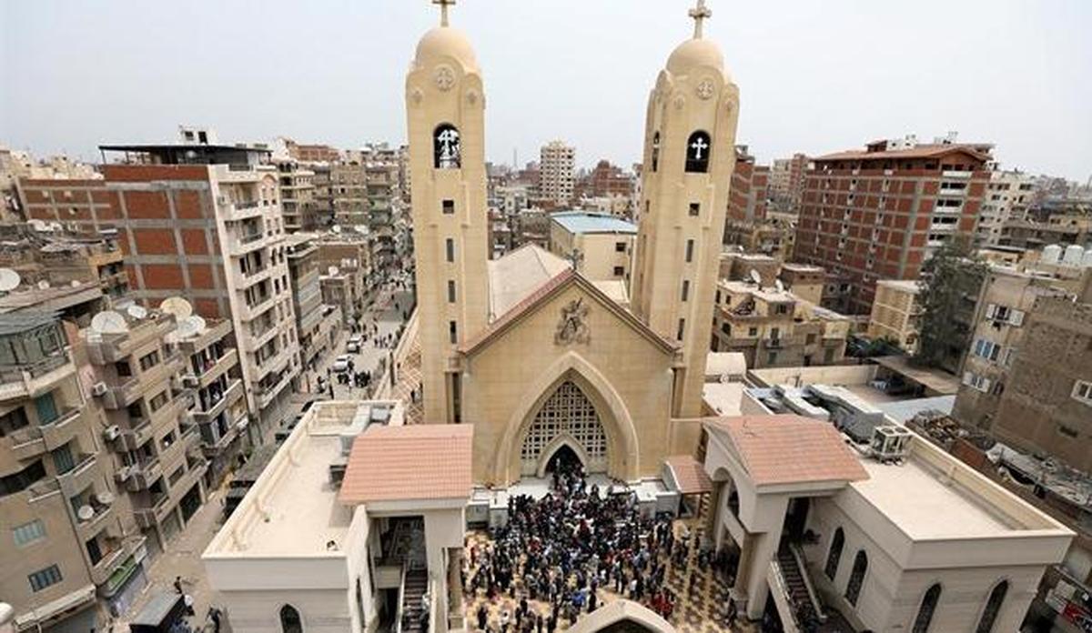 Al menos 45 muertos y decenas de heridos en un doble atentado contra iglesias en Egipto
