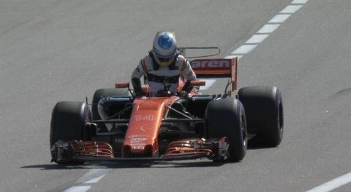 Bottas estrena victoria en Rusia y Alonso vuelve a abandonar