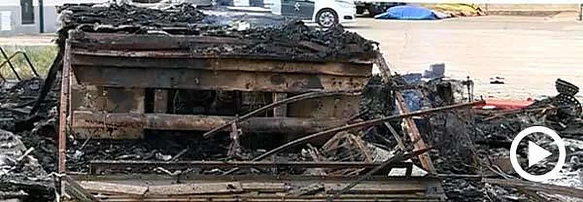 Un muerto al explotar la caravana de un feriante en Cabrillas por un posible ajuste de cuentas