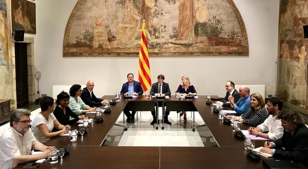 El independentismo emprende la vía unilateral tras la negativa de Rajoy a negociar
