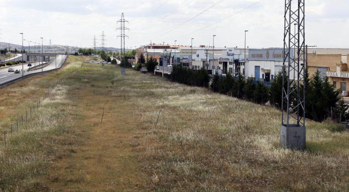 Inversión de 290.420 euros para dos nuevos 'parkings' gratuitos, que sumarán 115 plazas al Montalvo I