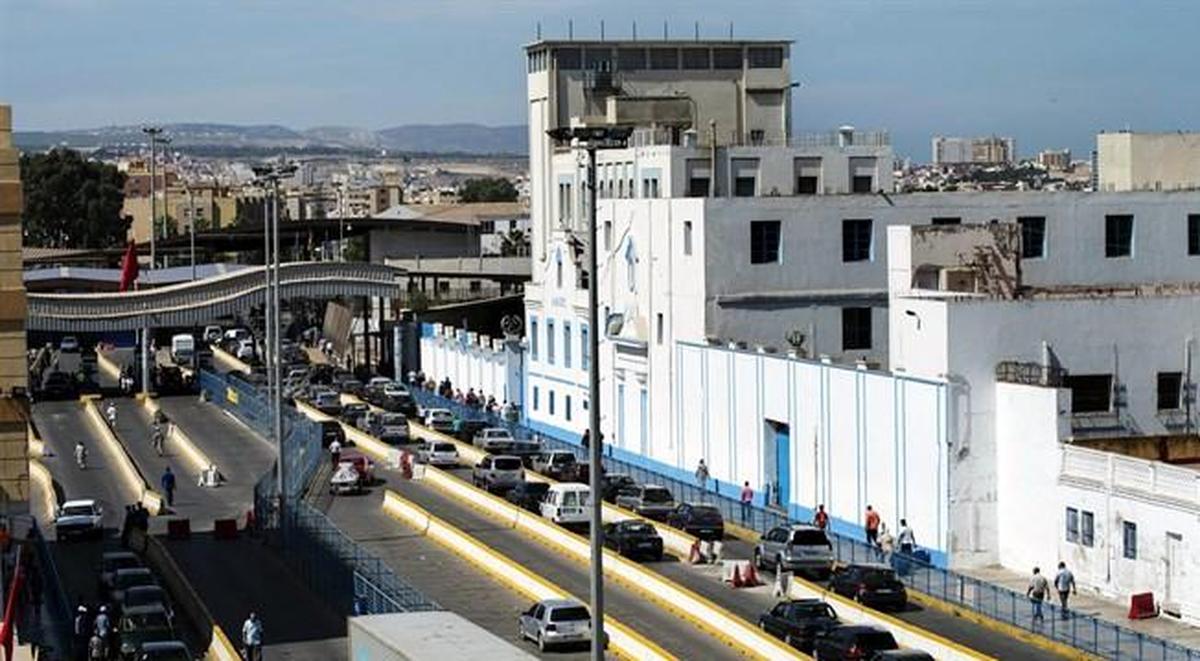 Detenido un hombre que hirió con un cuchillo a un policía en la frontera de Melilla al grito de Alá es grande