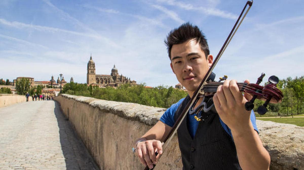 El violinista salmantino Javi Lin amenizar&aacute; la noche del s&aacute;bado 12 a los vecinos de Vega de Tirados